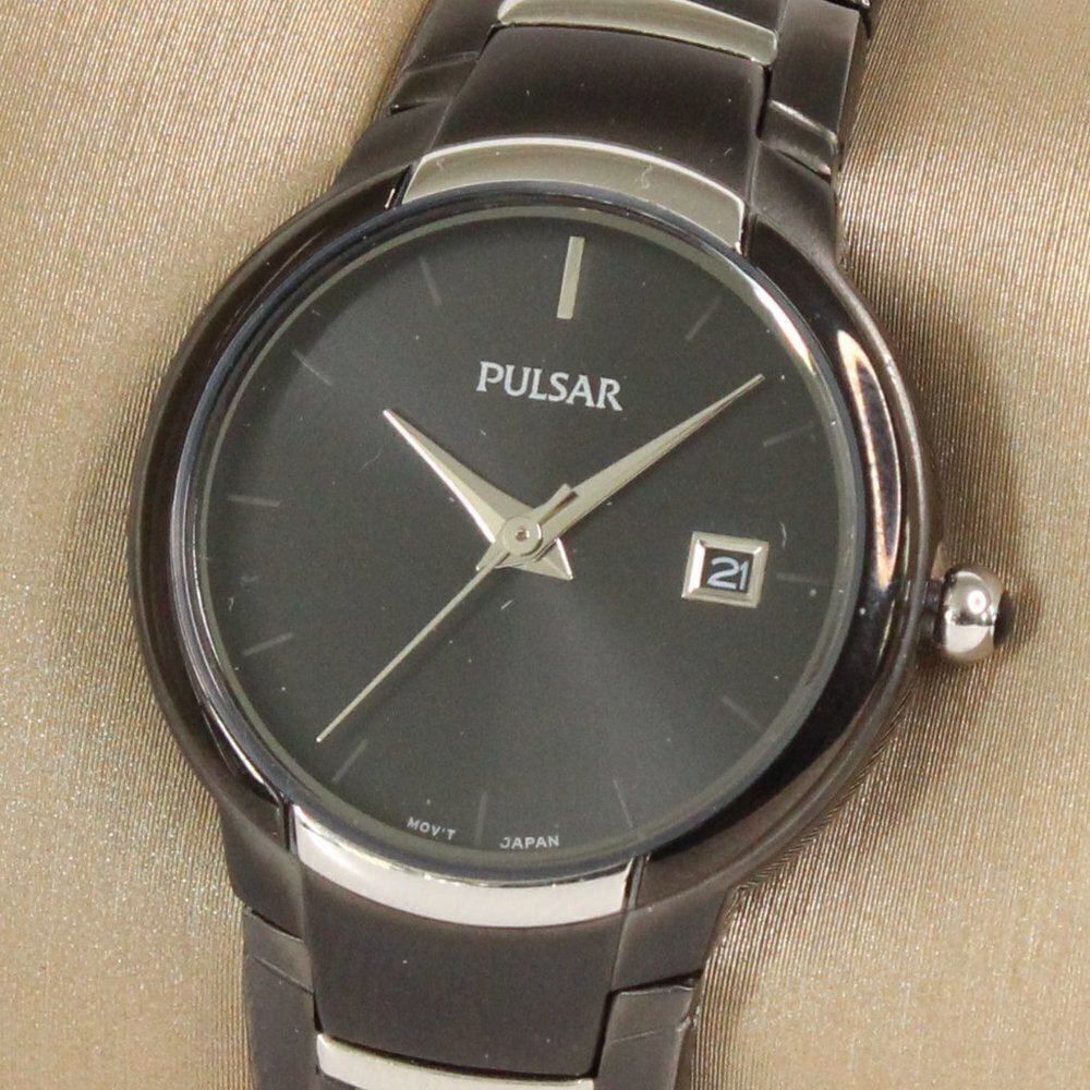 Pulsar Ladies Casual Quartz Watch Black Ion Coated Polished Hand 25mm - Picture 10 of 11